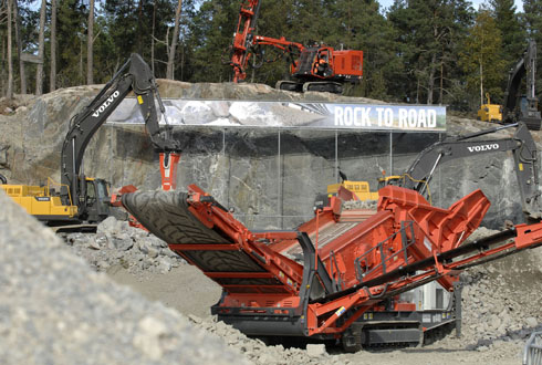 Sandvik and Volvo equipments working together