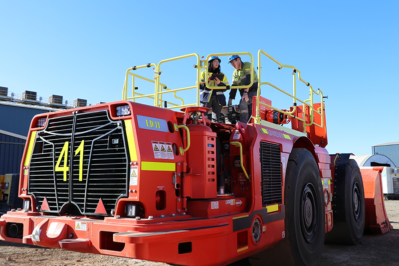 Glencore Sandvik loader.jpg