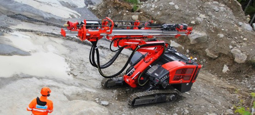 Dino DC400Ri Surface tophammer drill rig
