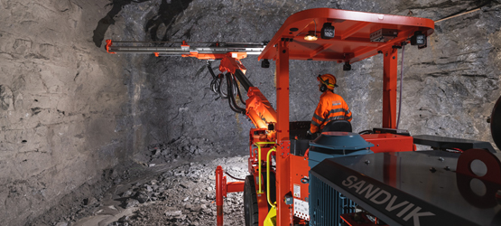 山特维克DD311 单臂电动液压掘进凿岩台车— Sandvik Mining and Rock 