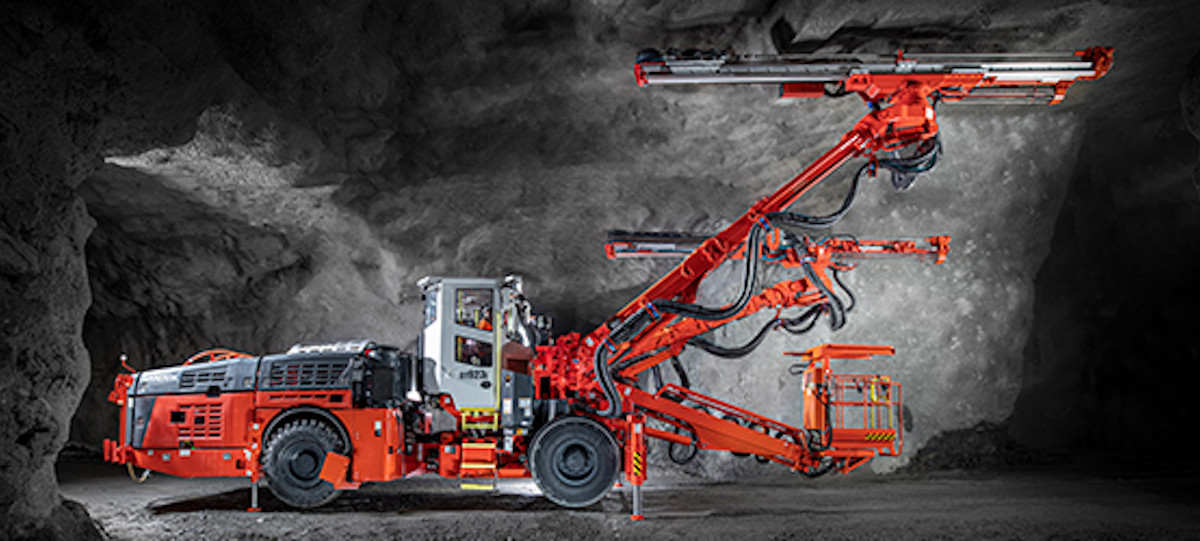 Jumpo Operator DT923i Tunneling jumbo — Sandvik Mining and Rock Technology