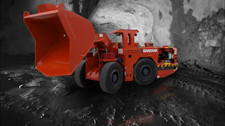  Toro™ LH202 underground loader in mine