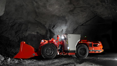 Toro™ LH307 underground loader in mine