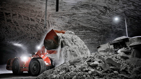 Toro™ LH515i underground loader in mine