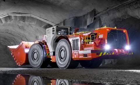 Toro™ LH517i underground loader in mine