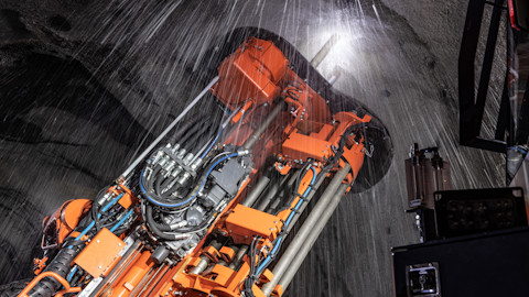 DL422iE Longhole drill rig