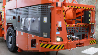 DL431 Longhole drill rig maintenance