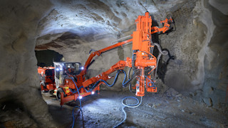 DS411 Rock support drill rig bolting head